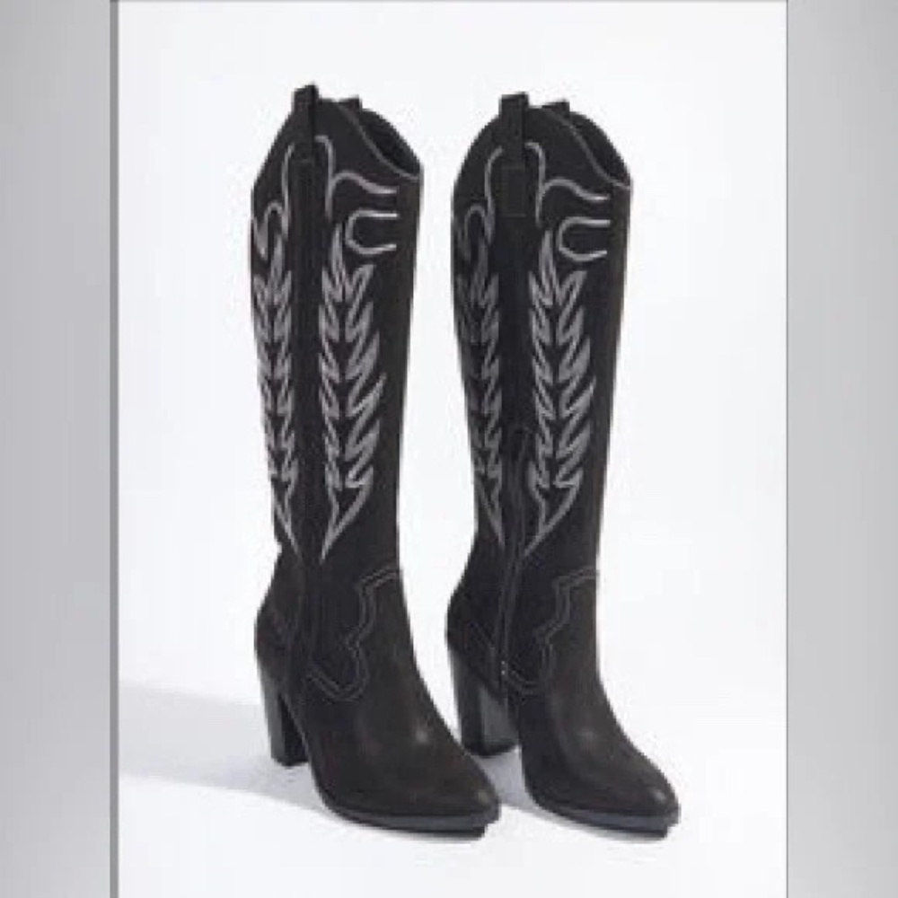 Black cowboy boots